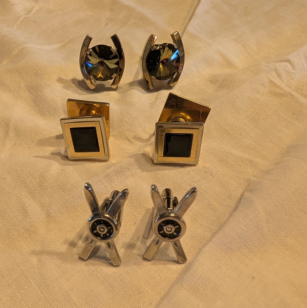 2/30$ Vintage Gold and Silver Cuff Links Set